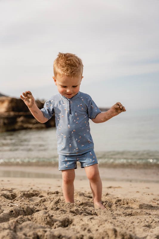 LITTLE DUTCH. Μπλουζάκι κοντομάνικο με προστασία UV Sailors Bay Dark Blue