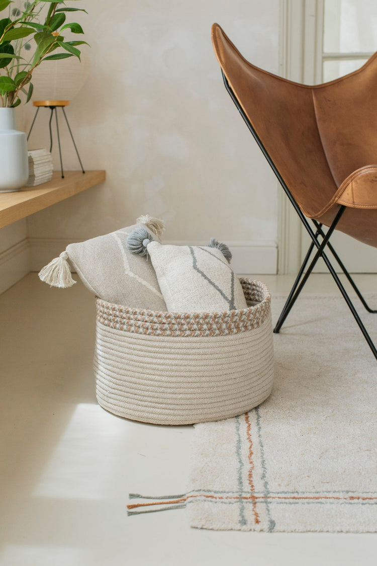 Lorena Canals. Basket Kilo Toffee