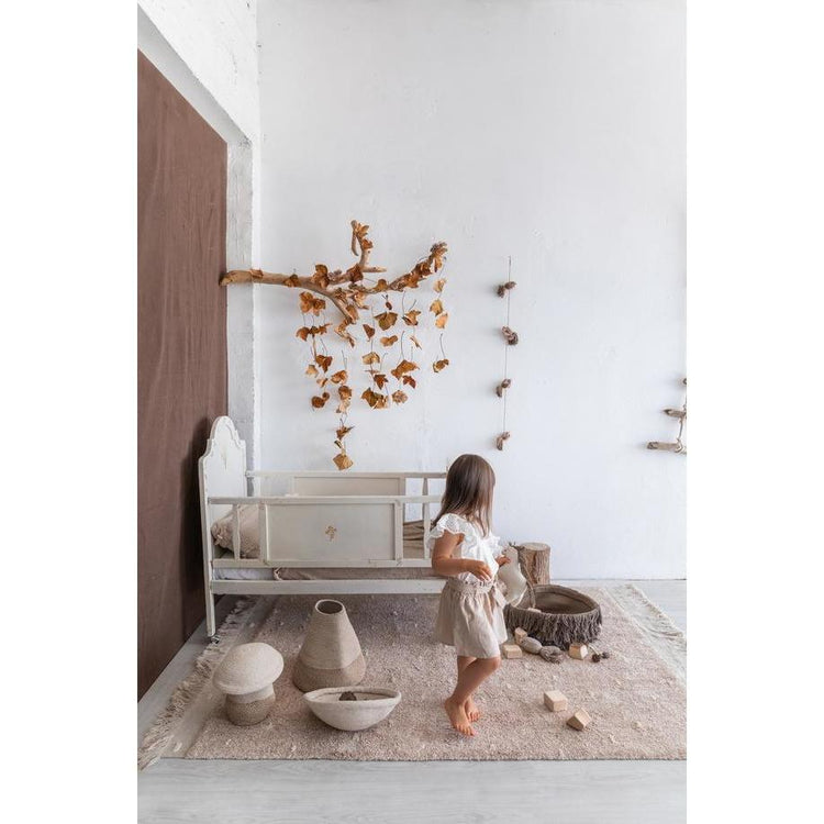 Lorena Canals. Basket Mama Mushroom 33x38