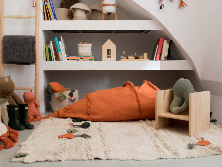 Lorena Canals. Bean Bag Cathy the Carrot