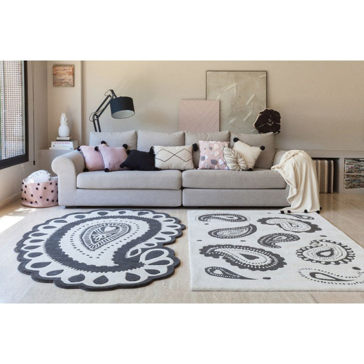 ##Lorena Canals. Cushion Bereber beige