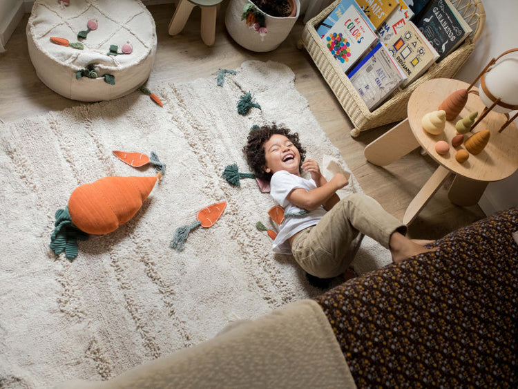 Lorena Canals. Knitted Cushion Cathy The Carrot