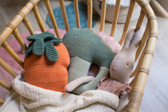 Lorena Canals. Knitted Cushion Cathy The Carrot