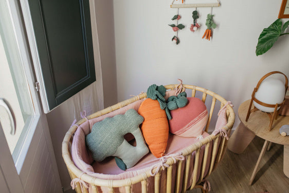 Lorena Canals. Knitted Cushion Cathy The Carrot