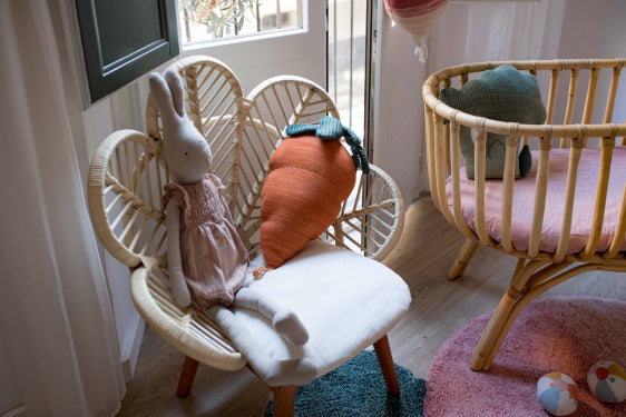 Lorena Canals. Knitted Cushion Cathy The Carrot