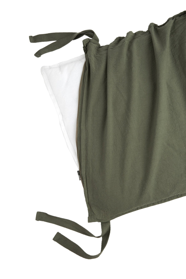WABI SABI. Zipped cot bumper plain Vetiver