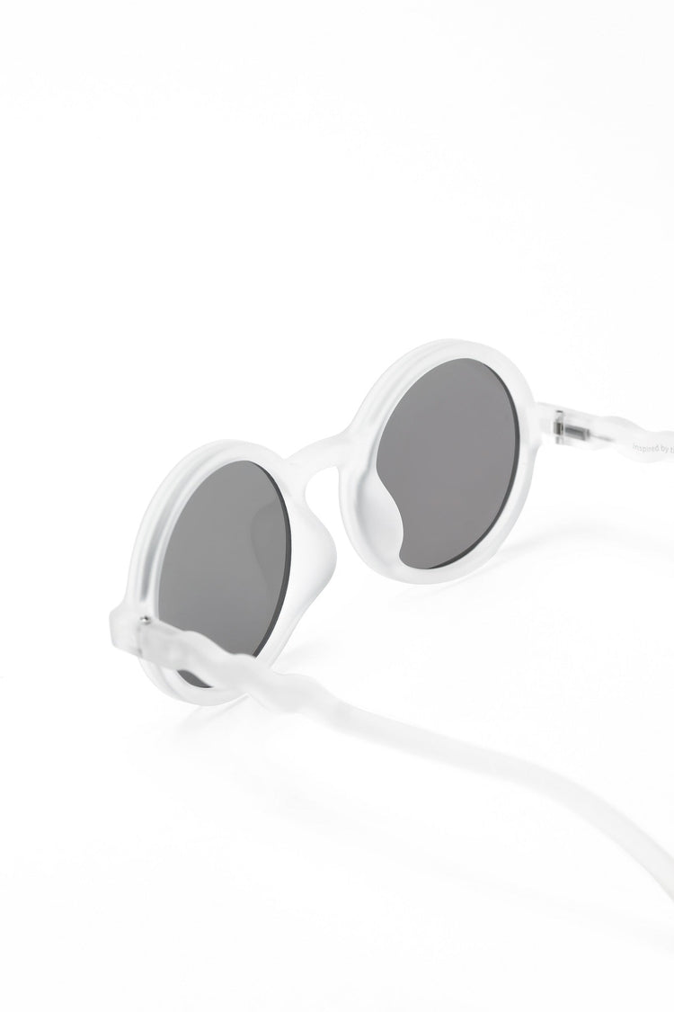 OLIVIO & CO. Junior round sunglasses - Deep Sea Jellyfish White 5-12y