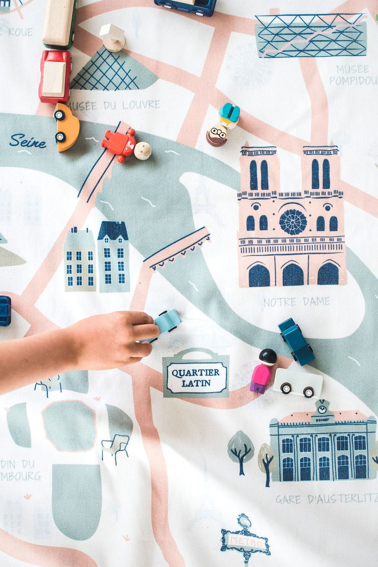 PLAY&GO. 2 in 1 storage bag and playmat. Paris Map