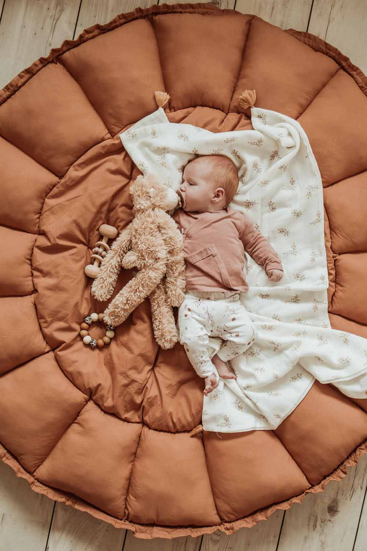 PLAY&GO. 3 in 1 Playmat - Bloom - Storage Bag. Tawny Brown
