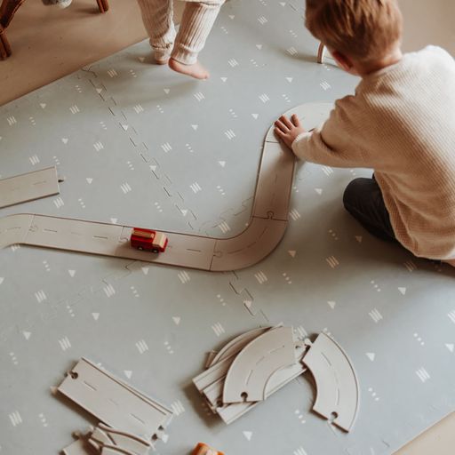 PLAY&GO. EEVAA playmat - puzzle - storage box - Road