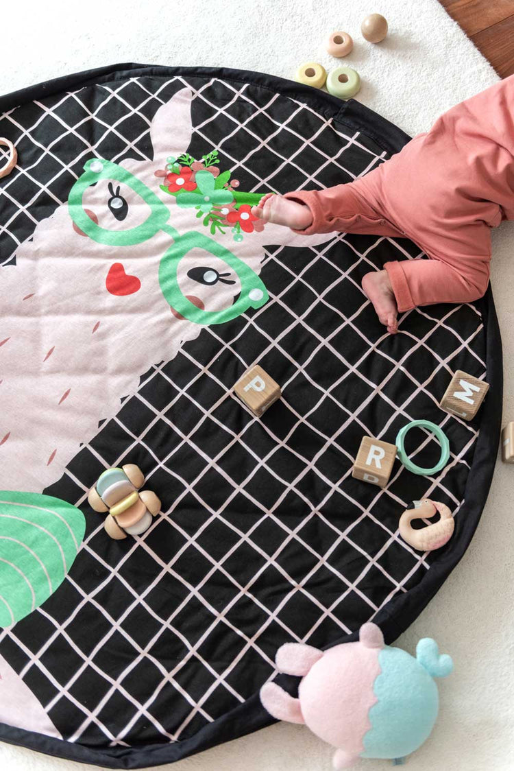 PLAY&GO. 2 in 1 Soft Playmat. Lama
