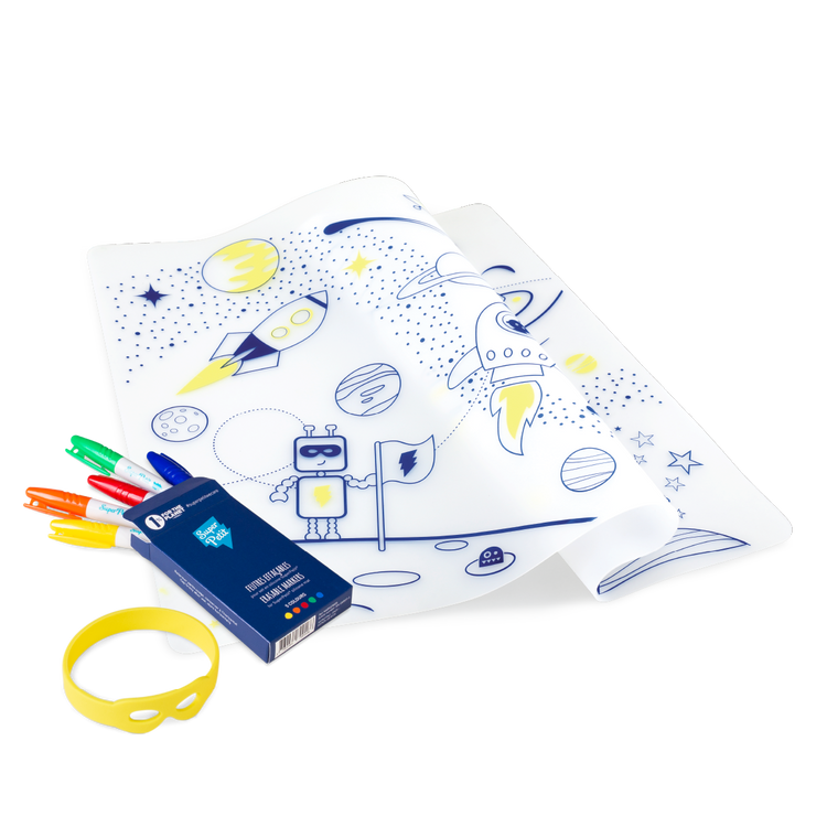 SUPER PETIT. Colouring placemat Artiste Space