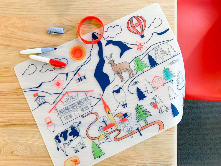 SUPER PETIT. Colouring placemat Artiste Swiss Mountains