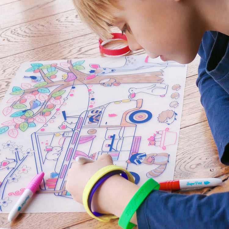 SUPER PETIT. Colouring placemat Artiste Dream Van